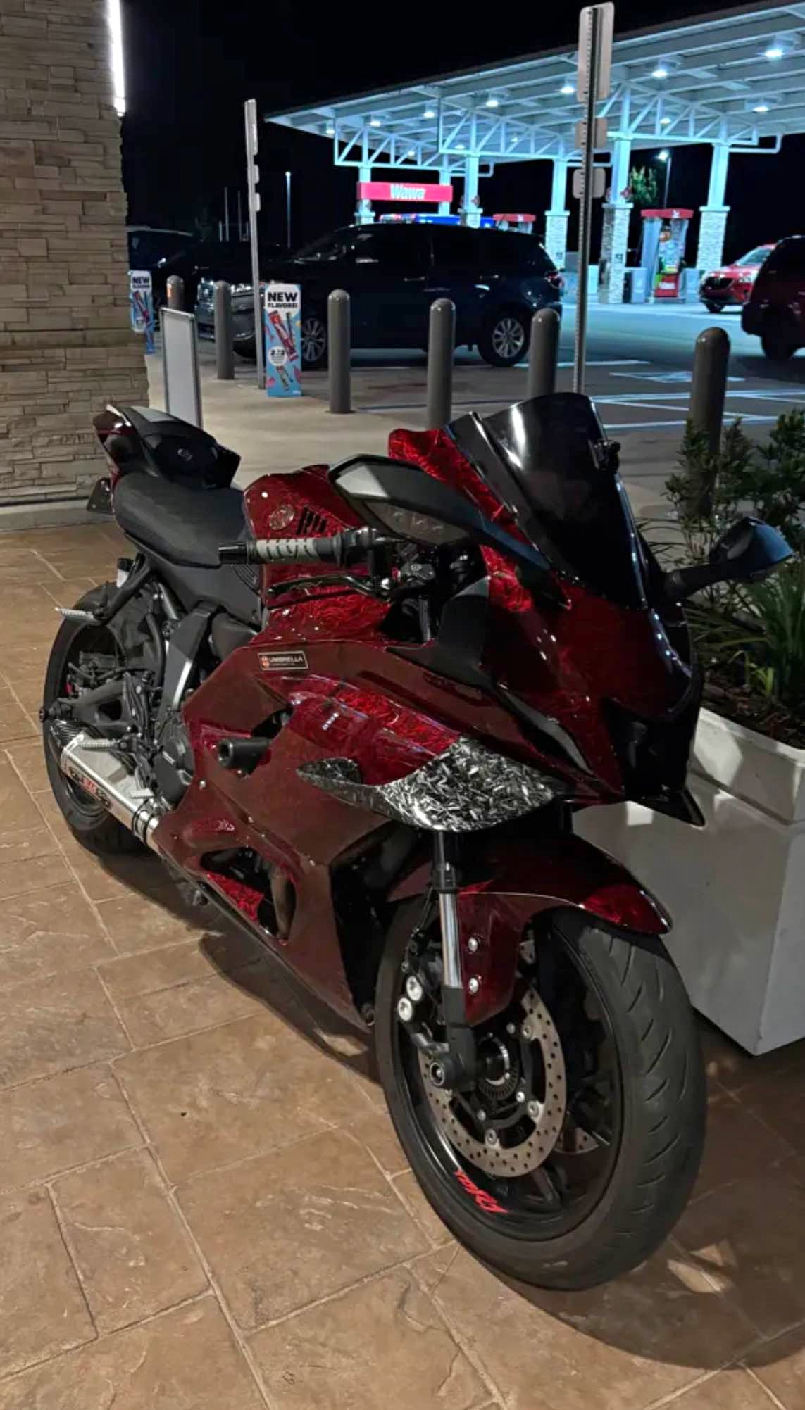 2025 Yamaha r7 red forged carbon full fairings (not selling whole bike ...