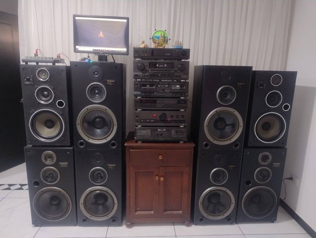 Unique NEW DJ Technics SL1200 MK3 set with Vestax PMC-05PROIII