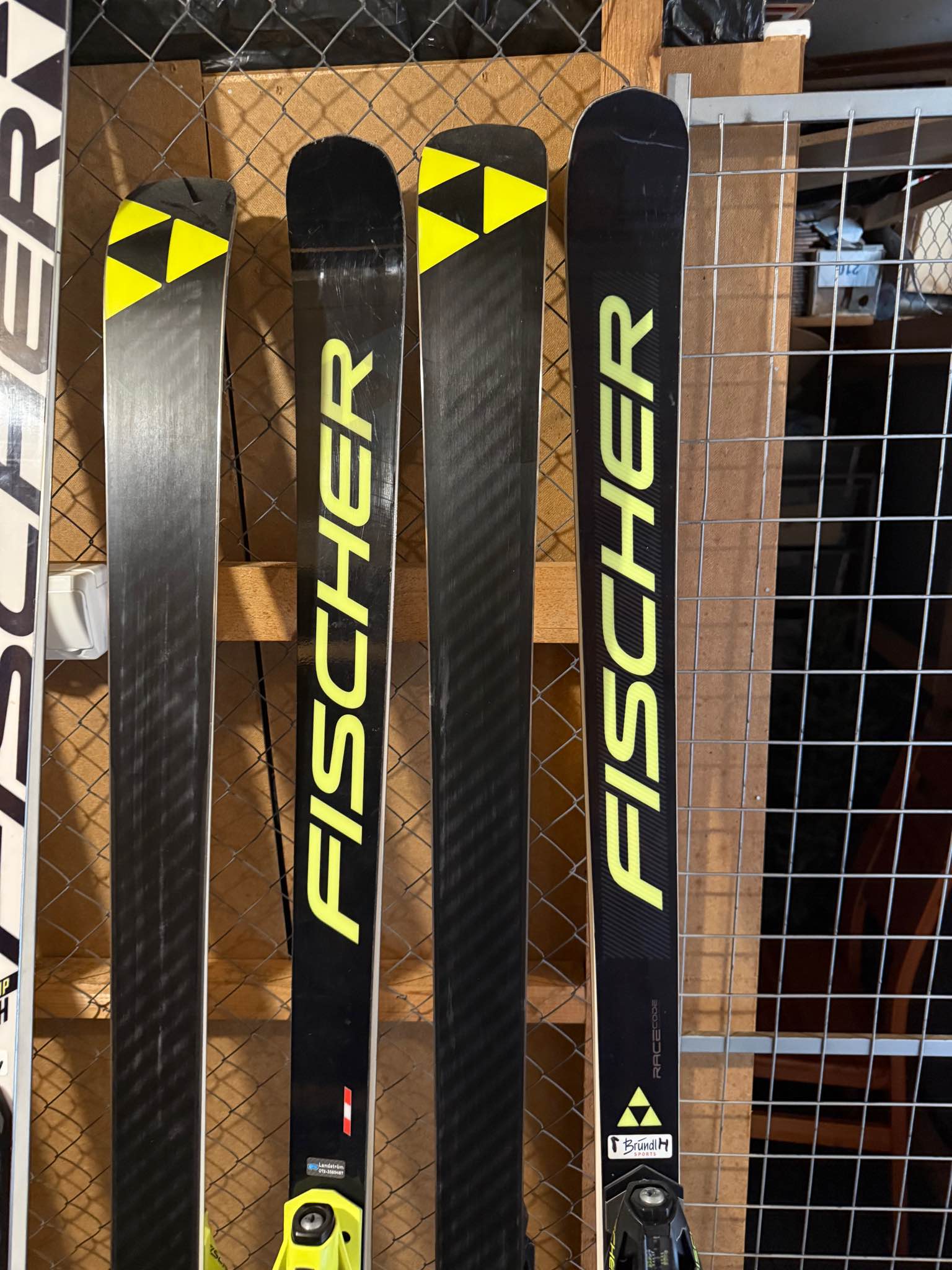 Rossignol, från vänster till höger. - GS 185 cm (R27) SPX 15. Pris 
