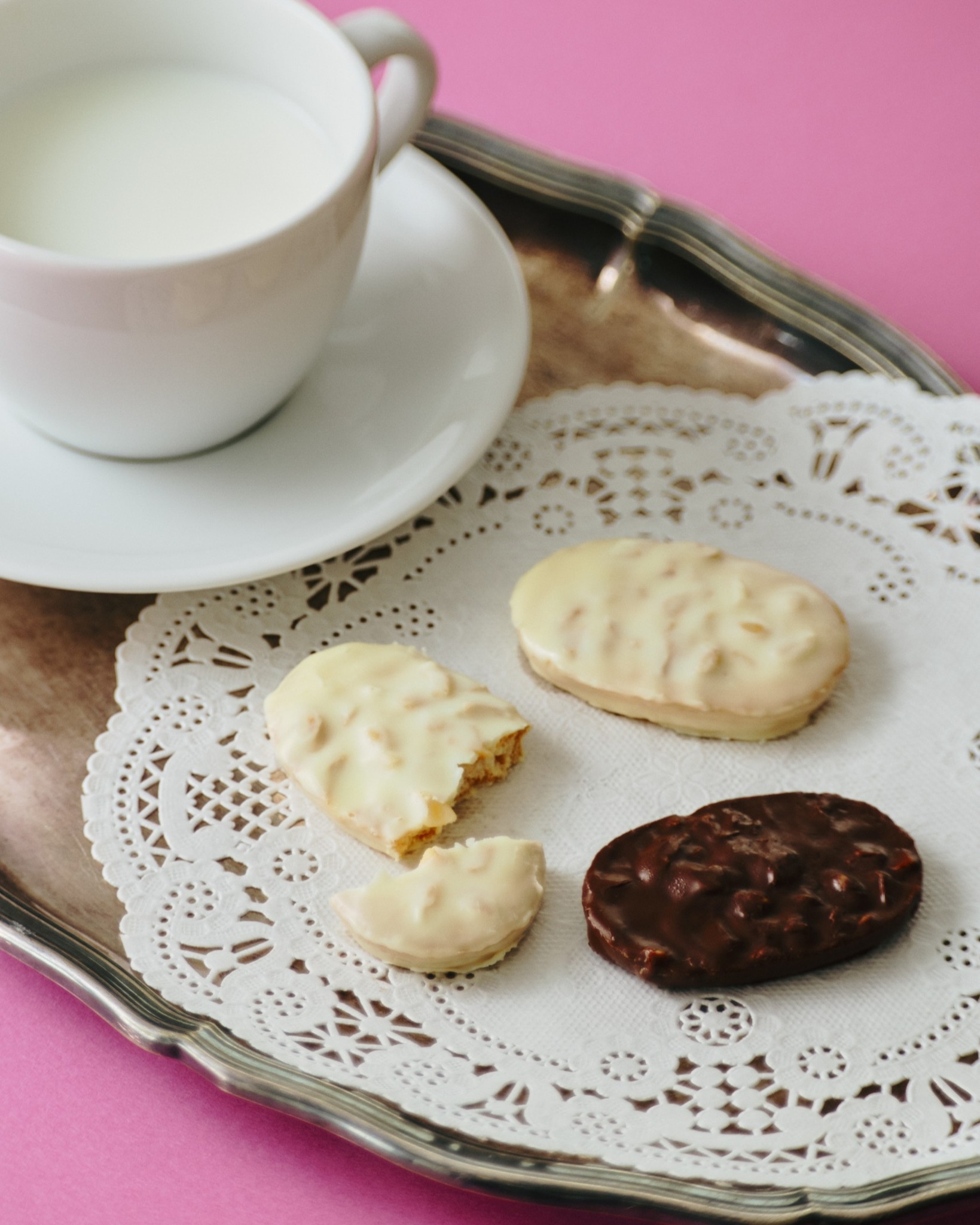 今日はいよいよクリスマスイブ。 ぜひユーハイムのお菓子を食べて