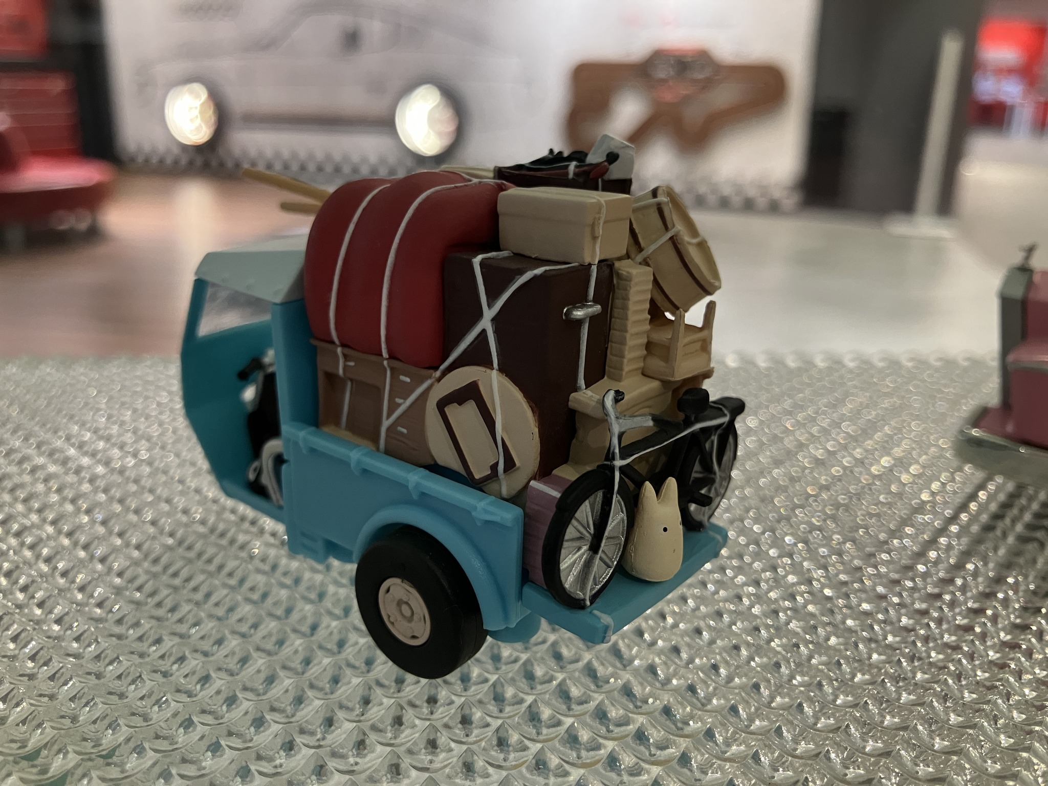 新型 #カラーサンプルミニカー 発売！／ 4/25（木）より #トヨタ博物館