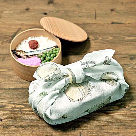 1880年創業、京都でたった一軒だけ残るつげ櫛の製造元「十三や工房」の