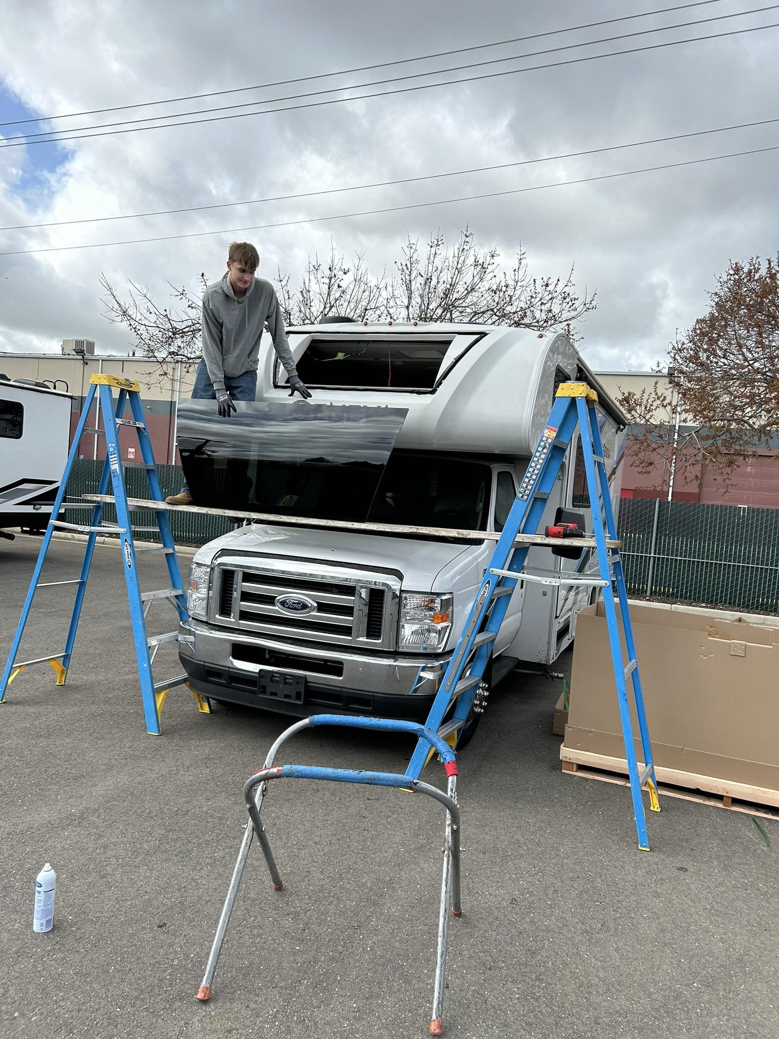 California RV Glass | Carmichael CA
