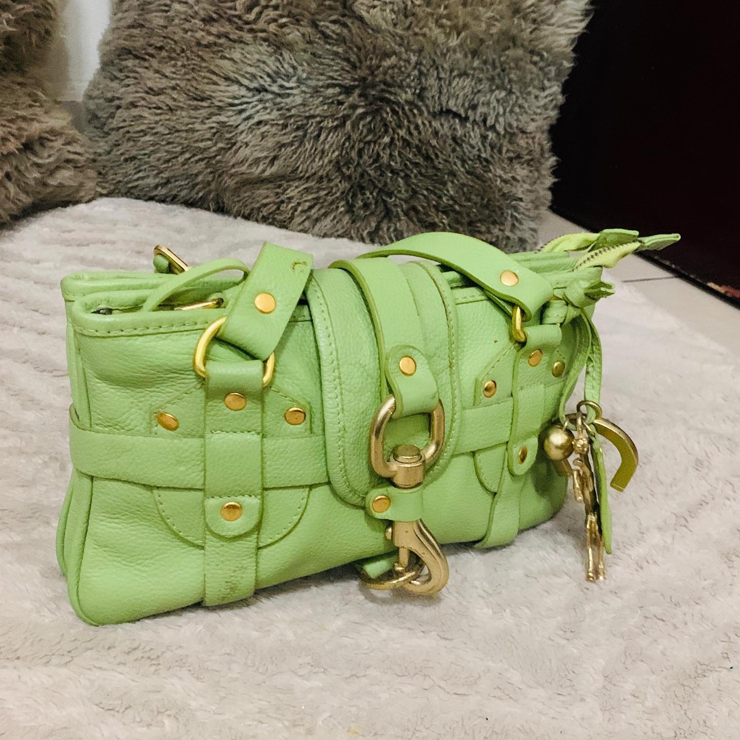 Kerala horse charm bag from Chloe. A true vintage. ⁣ To order 