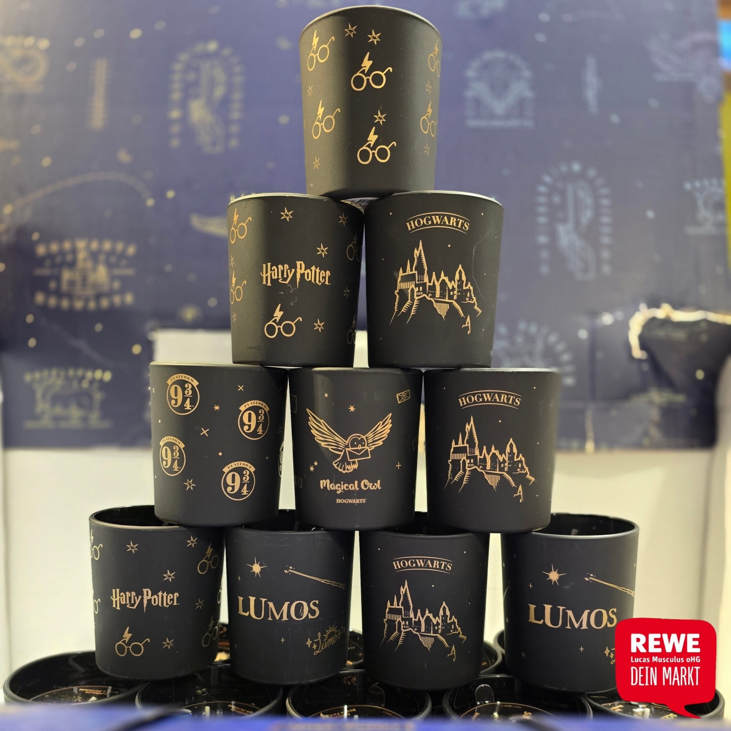 🧙‍♂️🕯HARRY POTTER Kerzen🕯🧙‍♂️‼️ Tauche ein in die magische ✨️ Welt von HARRY POTTER 🧙‍♀️ und hole dir die zauberhafte Stimmung mit den Kerzen, des beliebtesten Magiers nach Hause 🕯 Ob als Geschenk