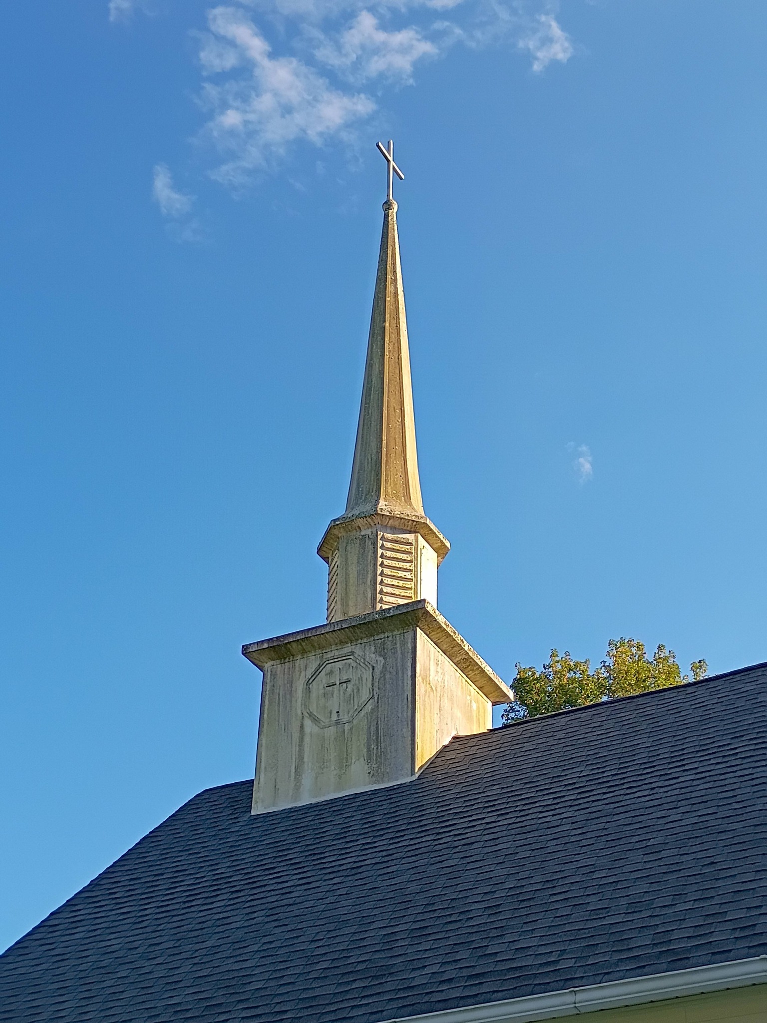Quality Pressure Cleaning restores church steeple in Crossville, TN
