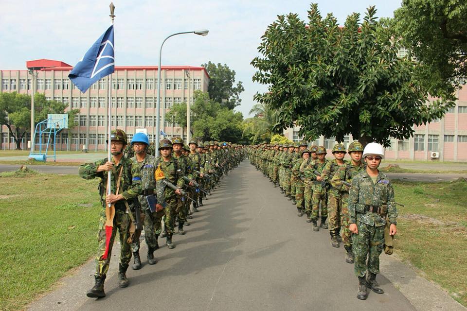中華民國陸軍 南區專長訓練中心常備兵役軍事訓練63梯訓員 本週進入為期一週的行軍宿營及野炊課程 透過狀況處置 驗證 Facebook