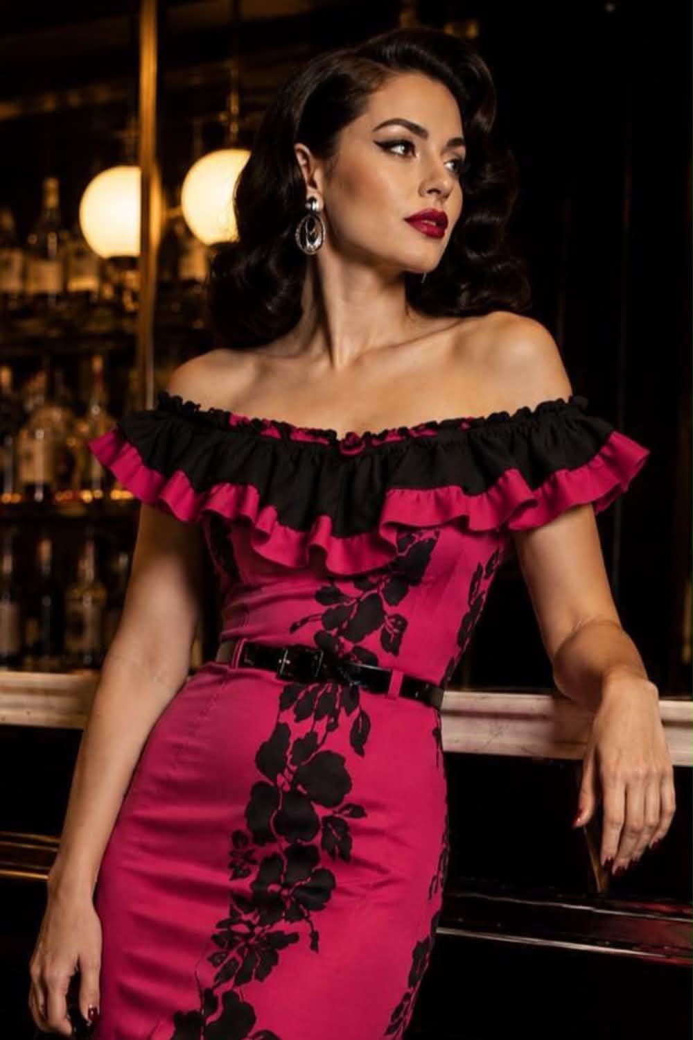 A true vintage gem 🌺 Pink and black floral Hawaiian muumuu with a