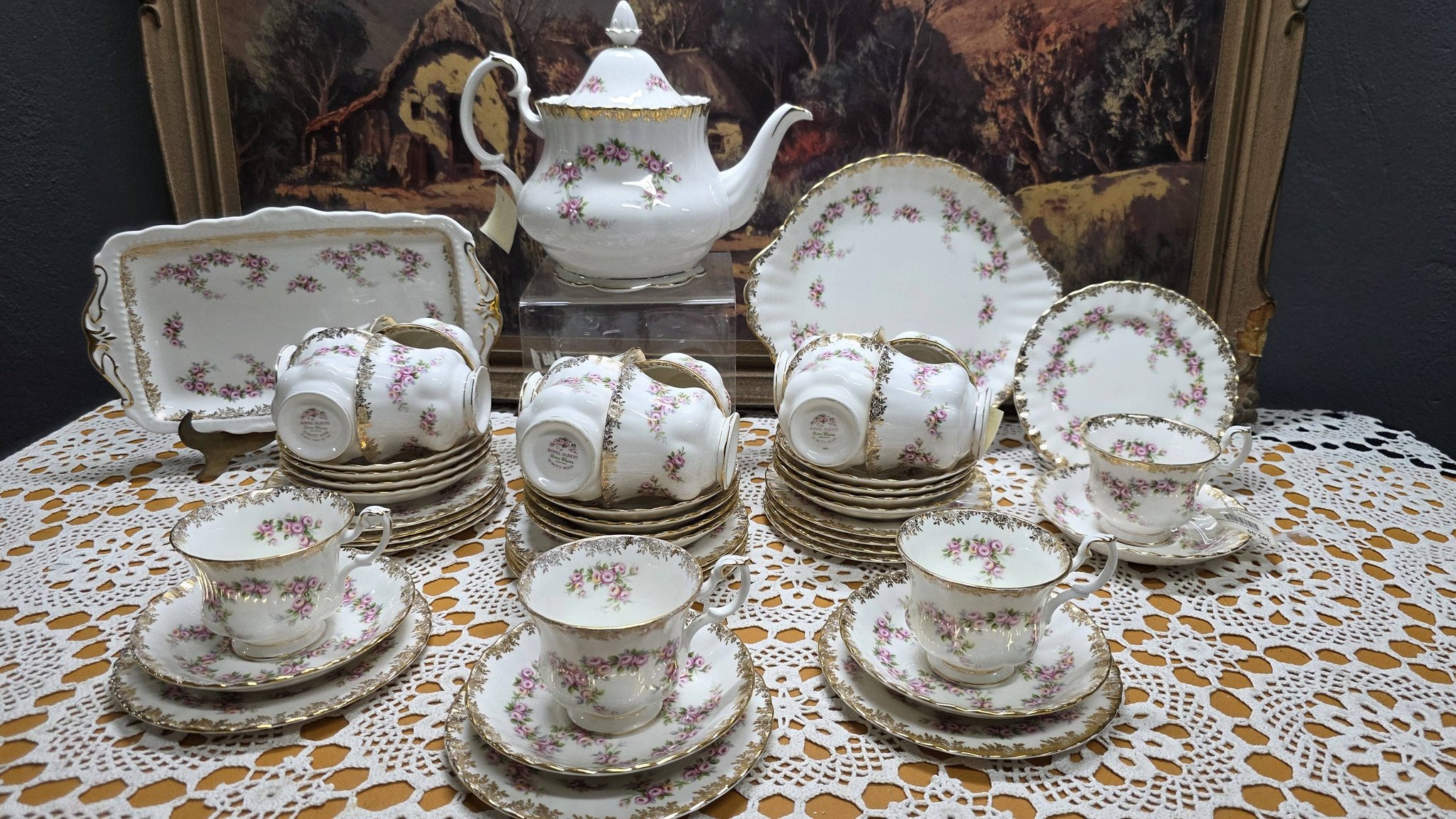 ロイヤルアルバート　  DIMITY ROSE セット 🌹✨ ROYAL ALBERT DIMITY ROSE – NOW ON SALE! ✨🌹 Such a beautiful