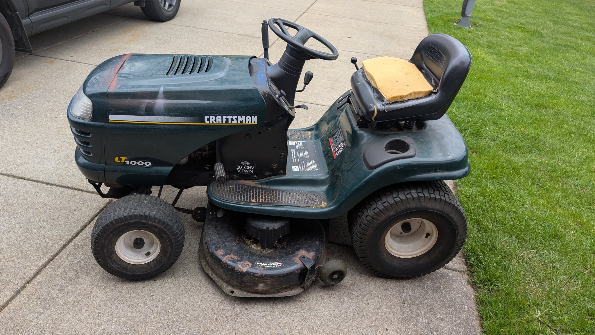 Craftsman LT 1000 riding lawn mower - Lawn Mowers - Buffalo, New York ...