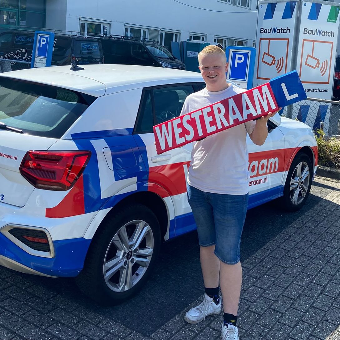 Rijschool - Hoera 🥳 Ook Raoul Bos is geslaagd voor zijn rijbewijs 🤩Van ...