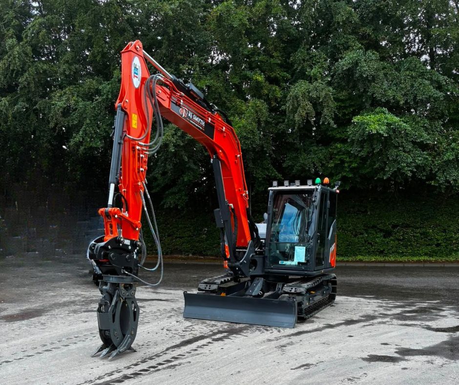 TBF - CHECK OUT M R CONCRETE LTD NEW HITACHI ZX33U-6