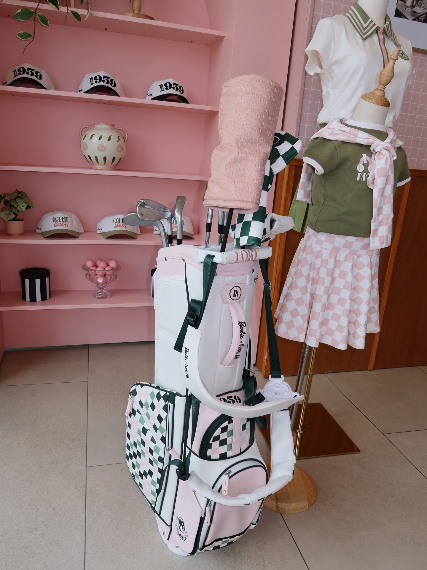 Inside the Barbie x Fore All Clubhouse🩷⛳️ A first look at the