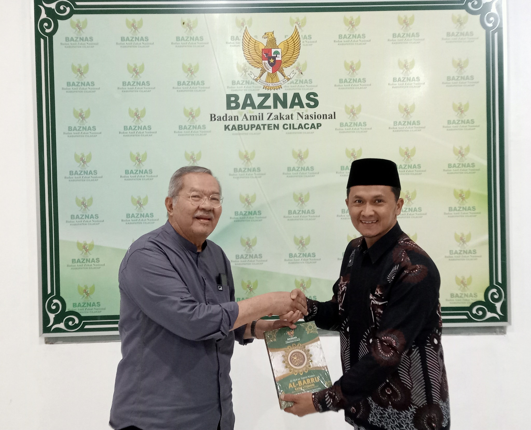 Api - Alhamdulillah, di momen Hari Santri Nasional 2025, santri Pondok ...