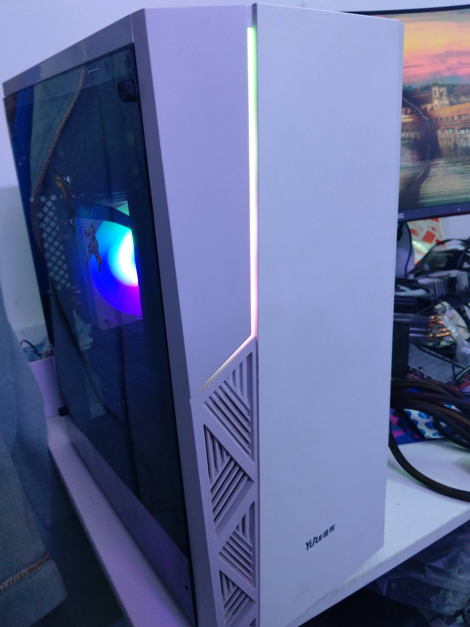 I7 7700k H110 Ram16 Gtx1650super Ssd128gb hdd500 P.s 500w Case rgb 