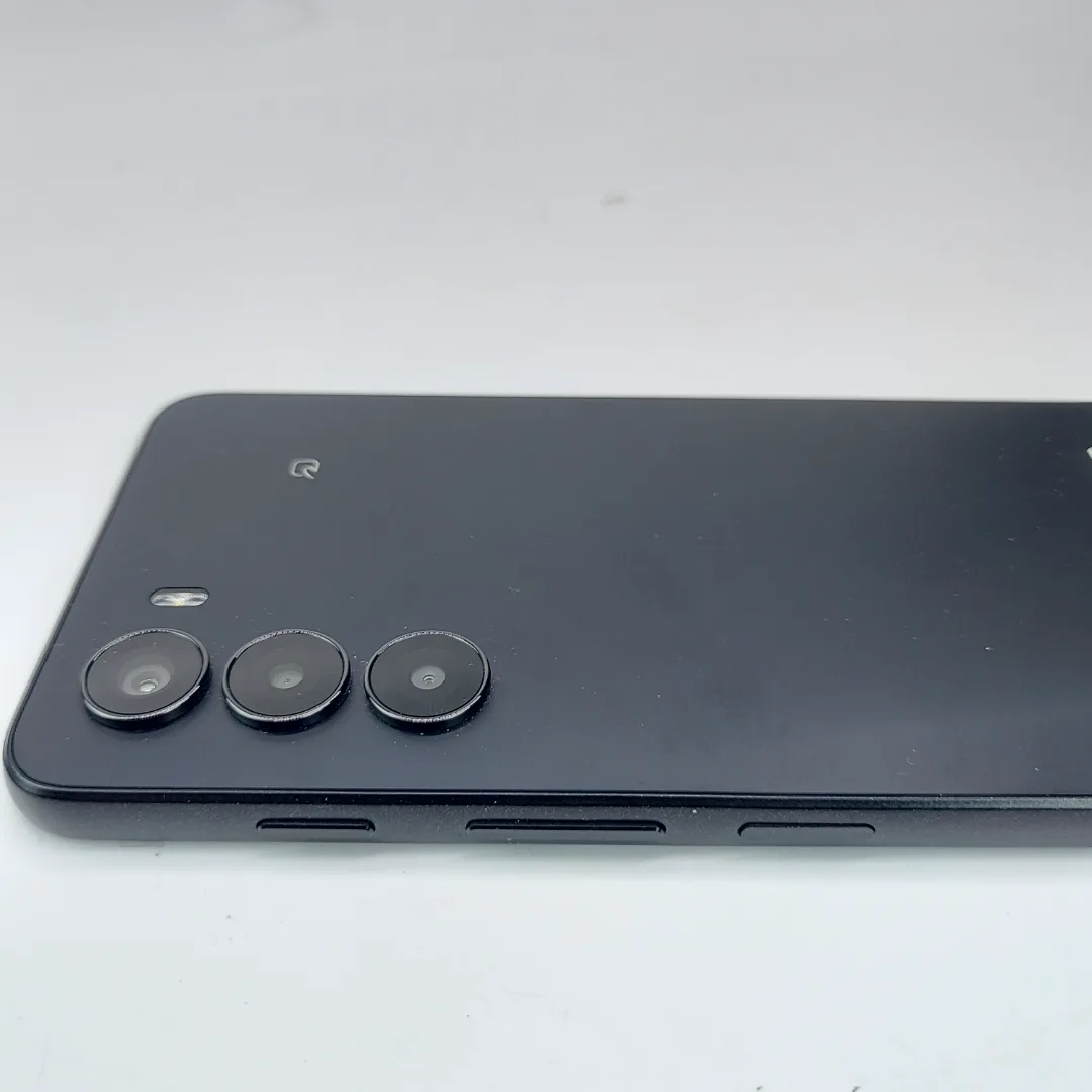 Dealz - Stay connected with love and speed—ZTE Libero 5G IV A302ZT