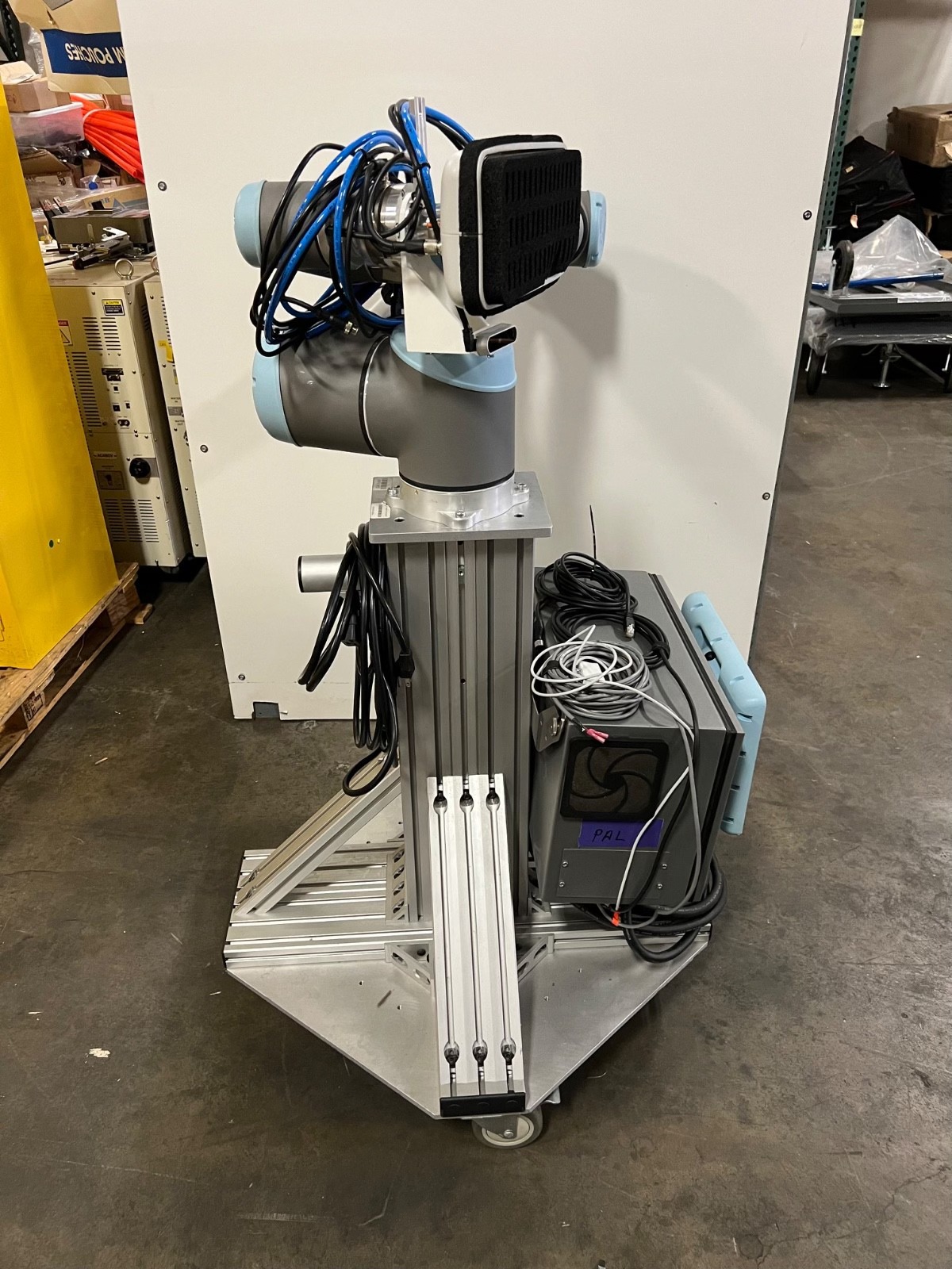 Universal Robots UR10 CB31UR10 2017 with Controller Pendant Schmalz ...