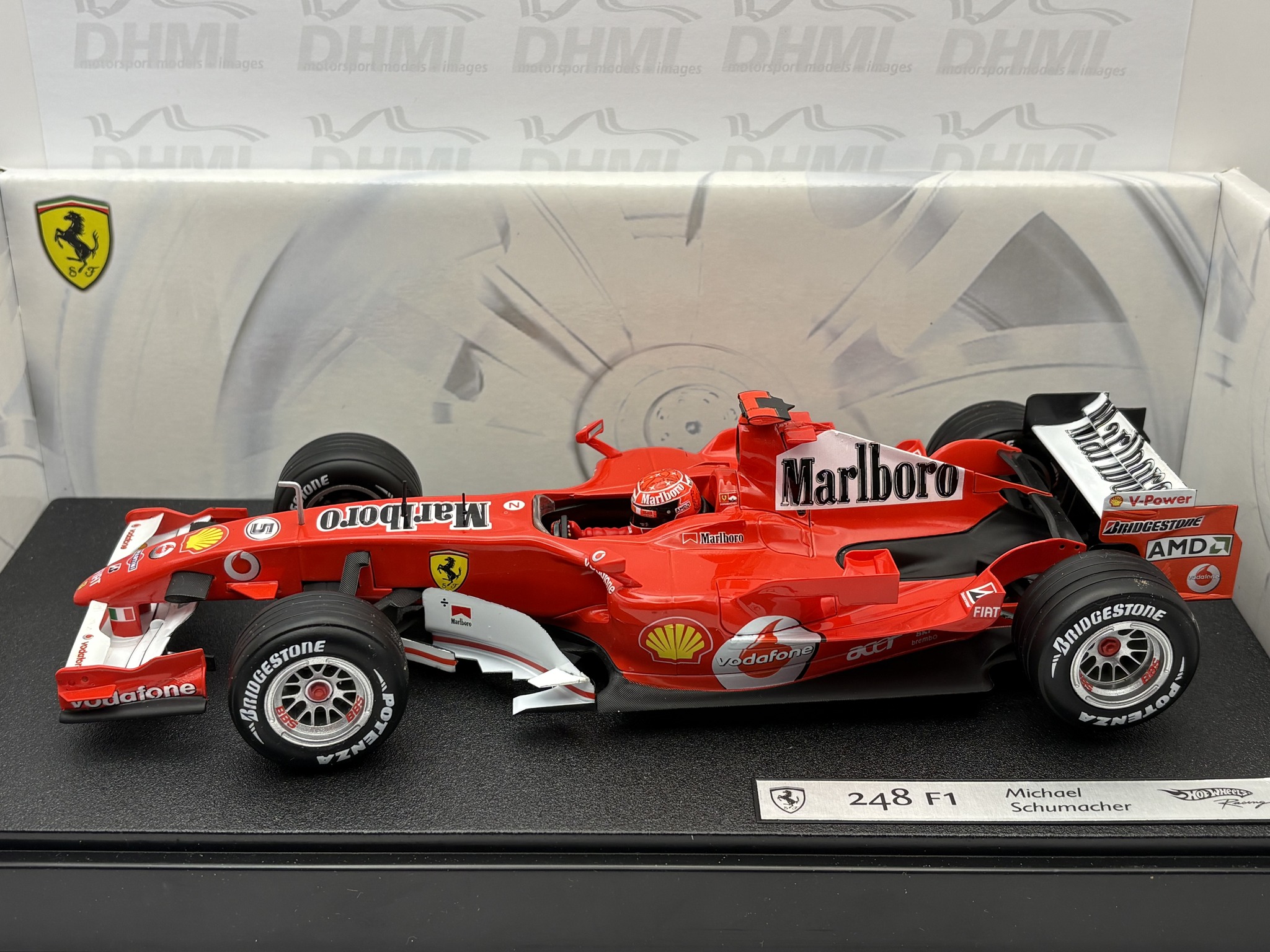 Hot Wheels 1:18 Michael Schumacher Ferrari 248 F1 2006 with