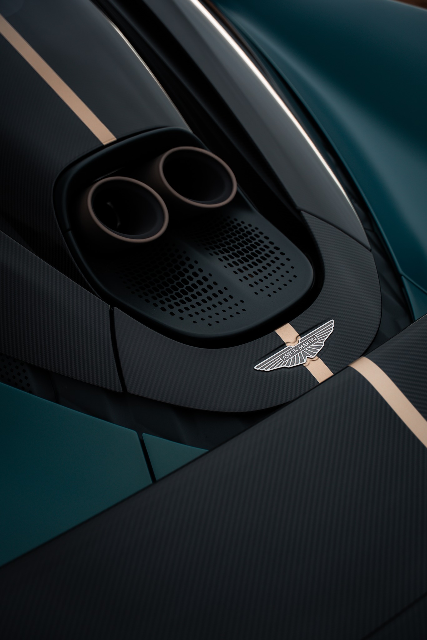 Aston Martin カタログセット Aston Martin - Aston Martin added a new photo.
