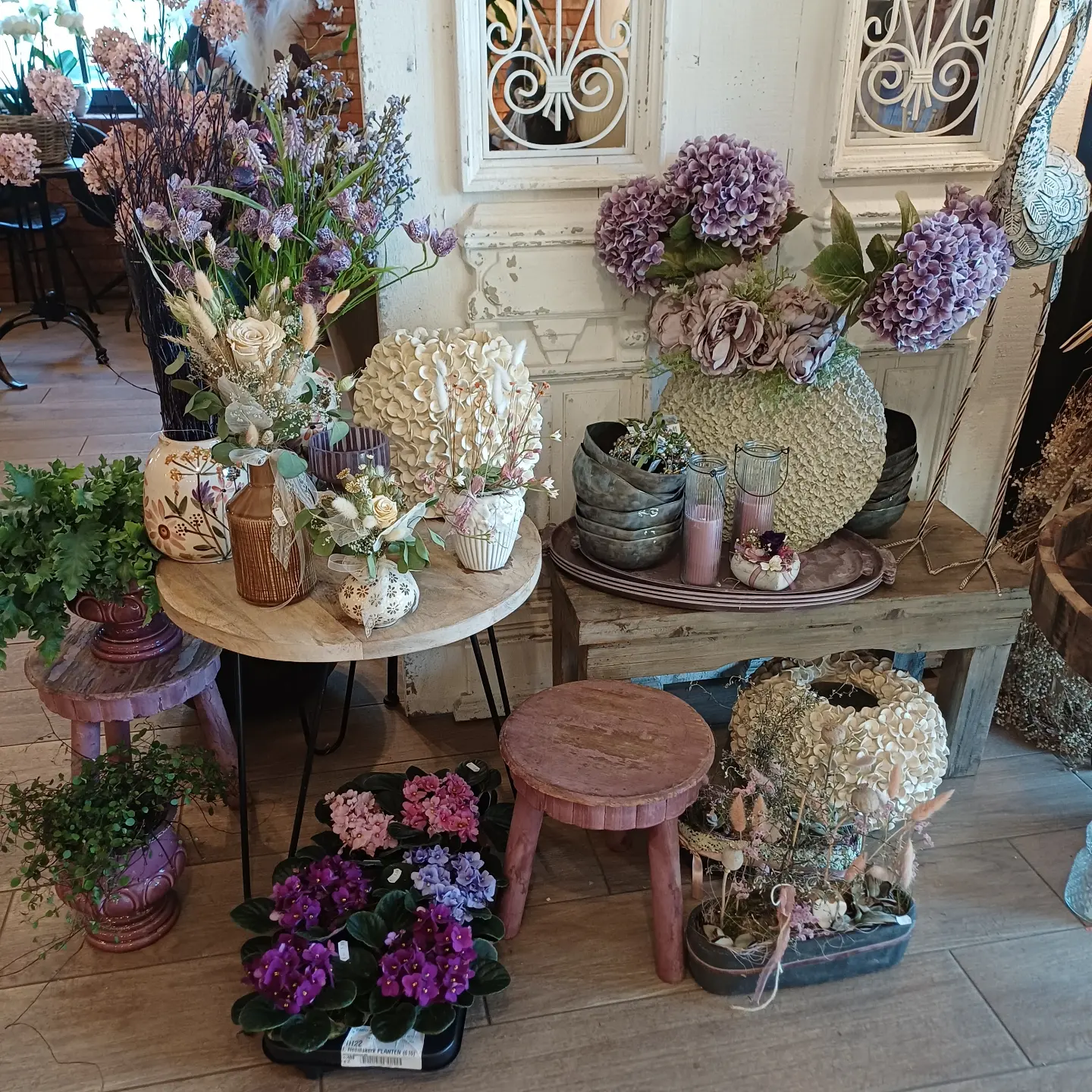 Hol dir dein Lieblingsstück im Sale. 30 % auf alle Dekoartikel. Oder bereite anderen eine Freude% #sale#deko#blumengalerie#vase#strauß