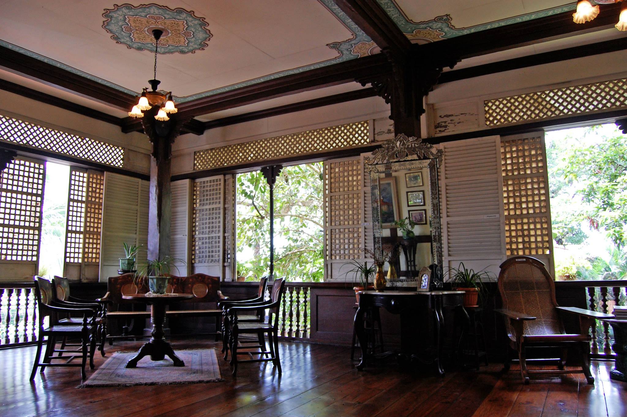 Casa de Segunda - The Luz-Katigbak Ancestral House | Lipa