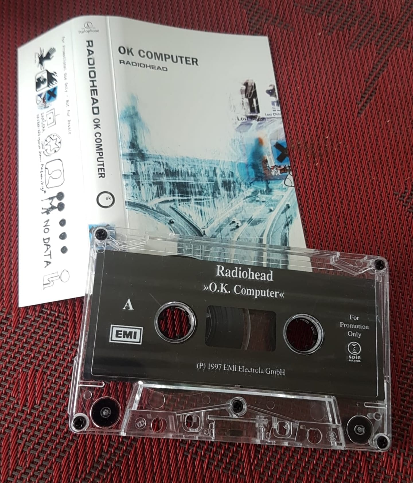 KID A (PROMO CD)** Special promo version of the Kid A album from 