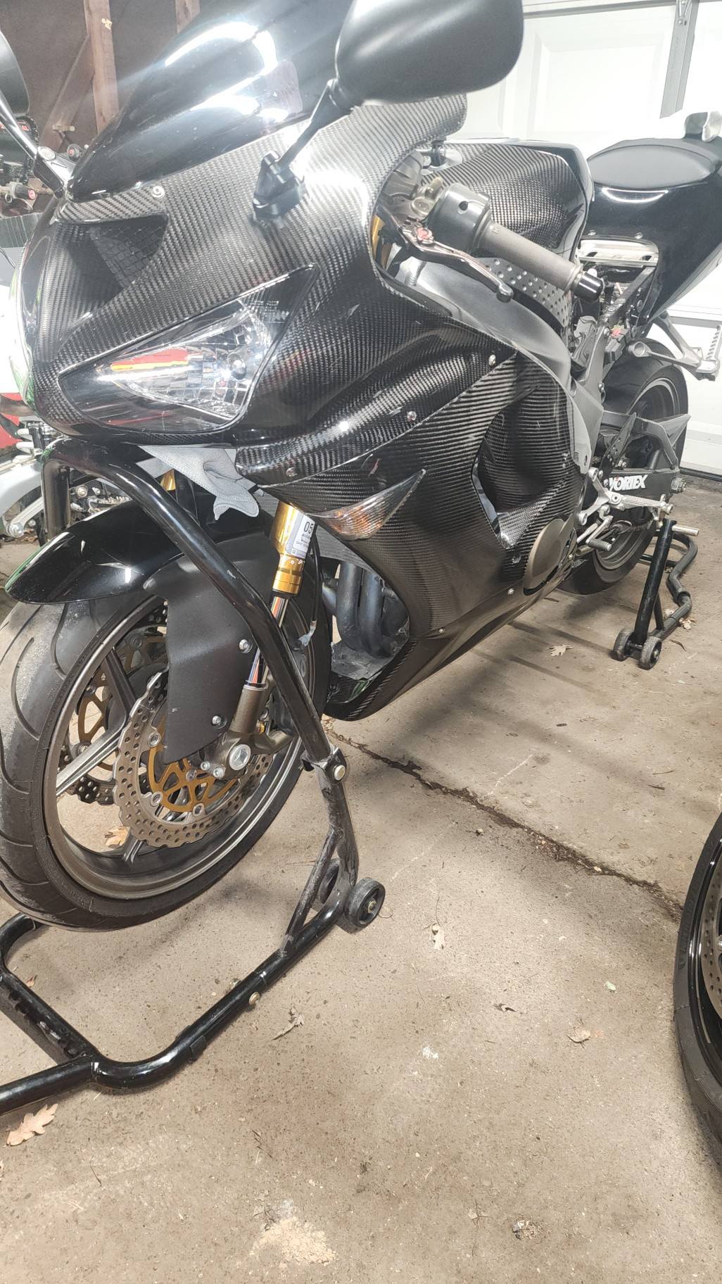What is the average gas mileage for Kawasaki Ninja ZX-10R?