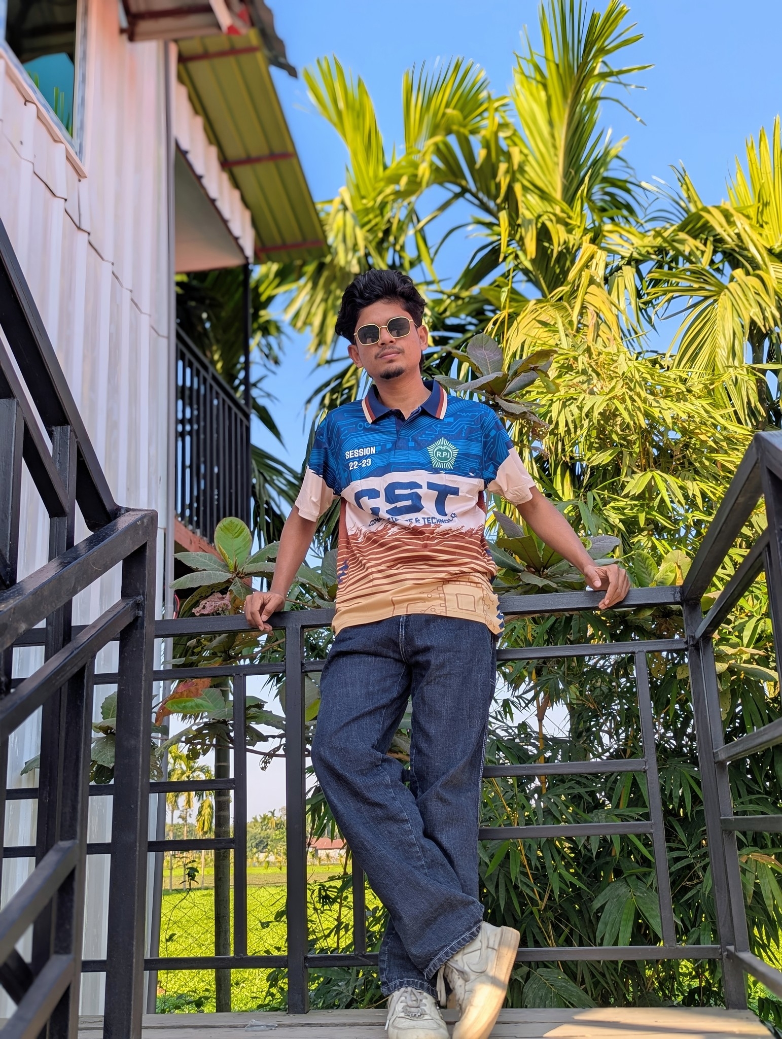 Sayed Khan