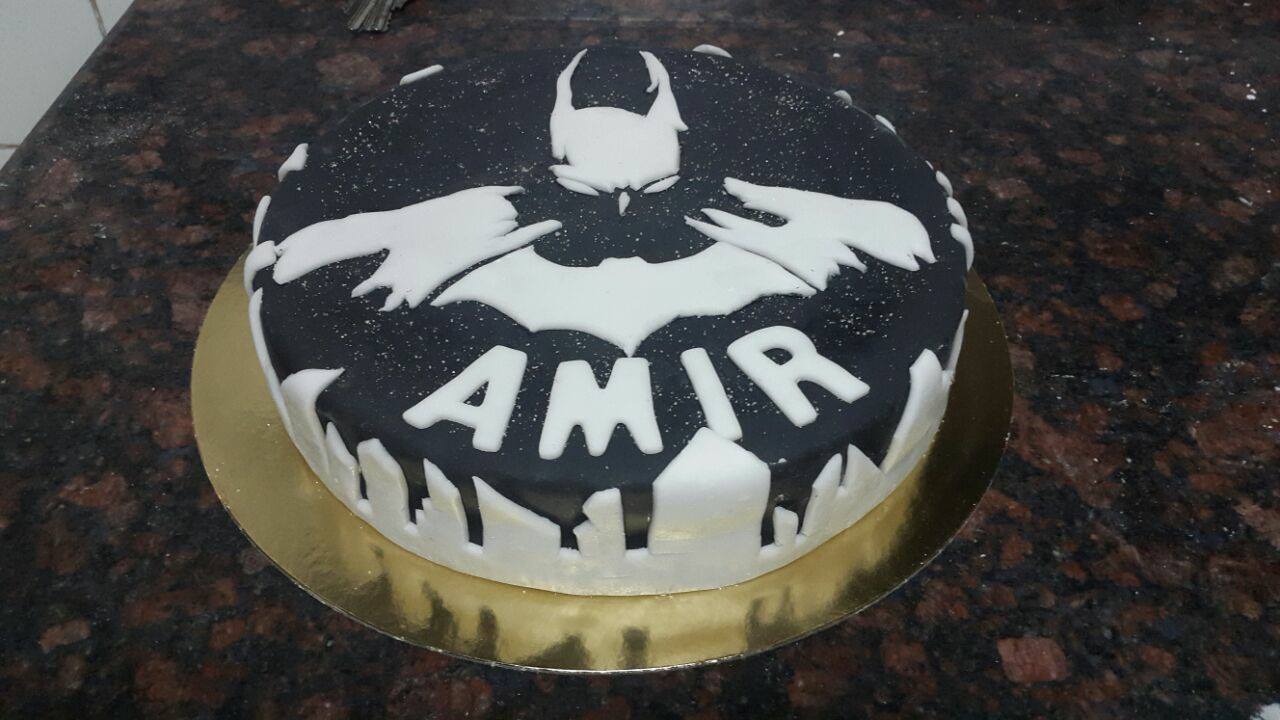 Gateau A Theme Batman Boulangerie La Traditionnelle Facebook