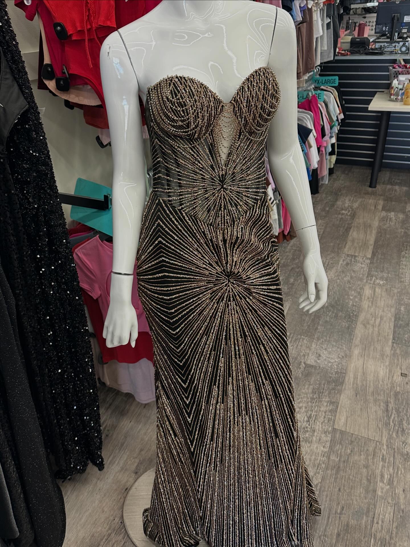 plato's closet formal dresses Don't walk! RUN to Closet! We still have so many beautiful prom available!! In so many colors & all different sizes!! All priced LESS then $30!!!! Now thats a steal!! plato's closet shoes