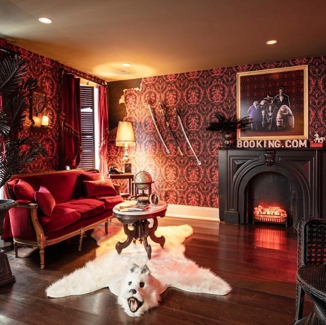Drew - This week's haunted house review pays a visit to the Addams ...
