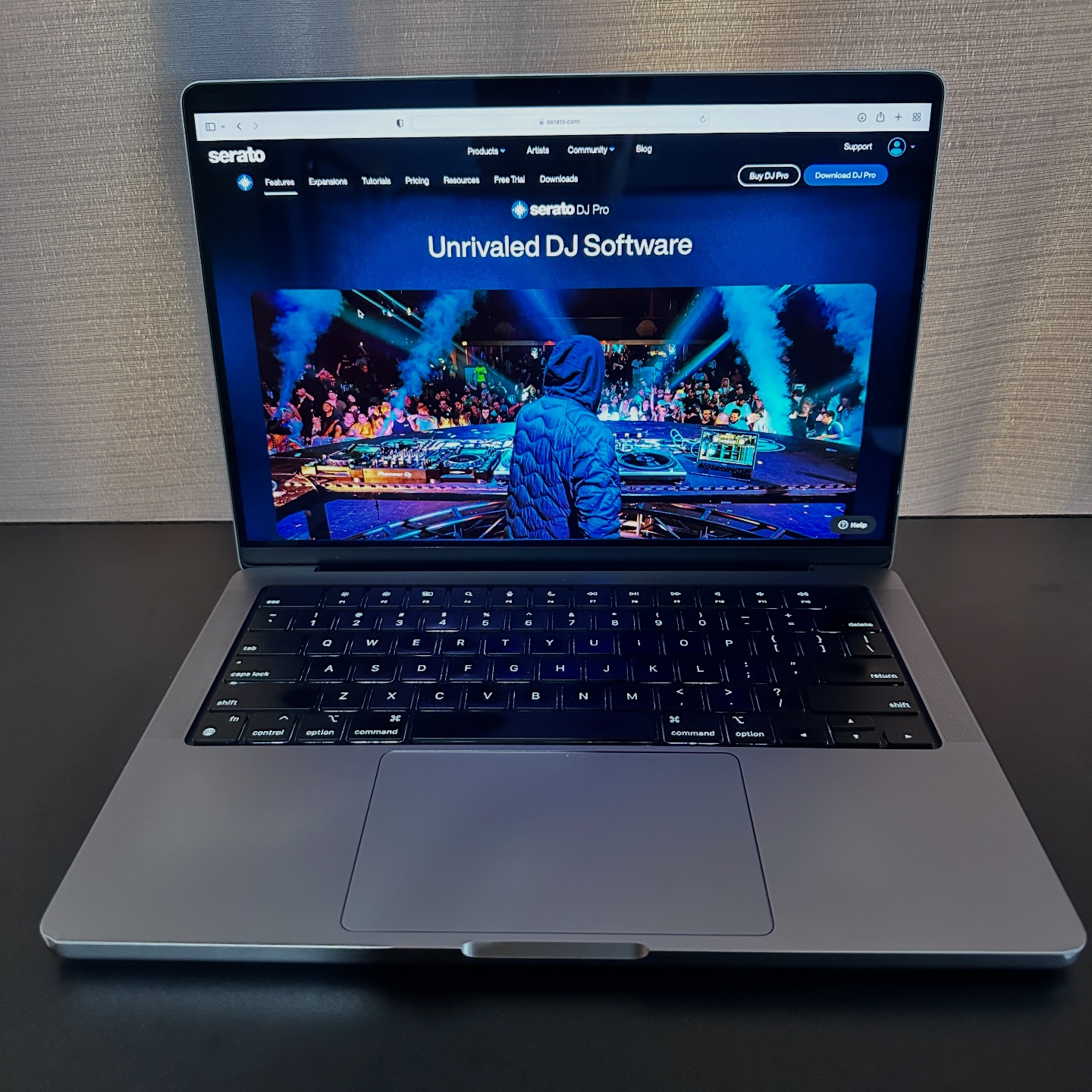 MacBook Pro 2019 15” Four Thunderbolt 3 Ports Touch Bar 