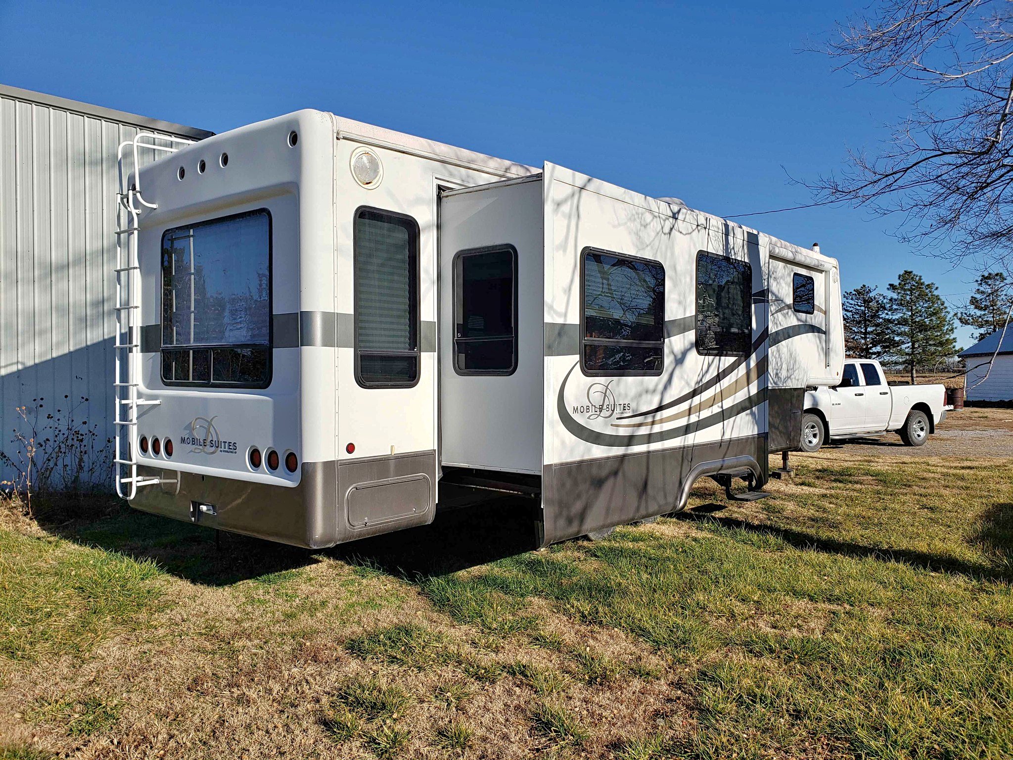 2006 Doubletree Rv Mobile Suites