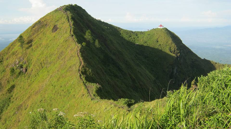 Mendaki gunung - muncak