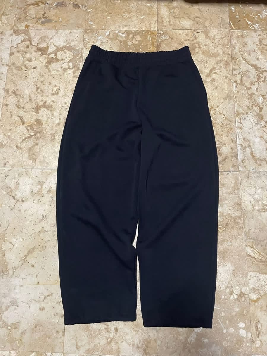 Uniqlo C Wide Sweatpants L - 500฿ New Era 71/4 57.7cm - 1,000