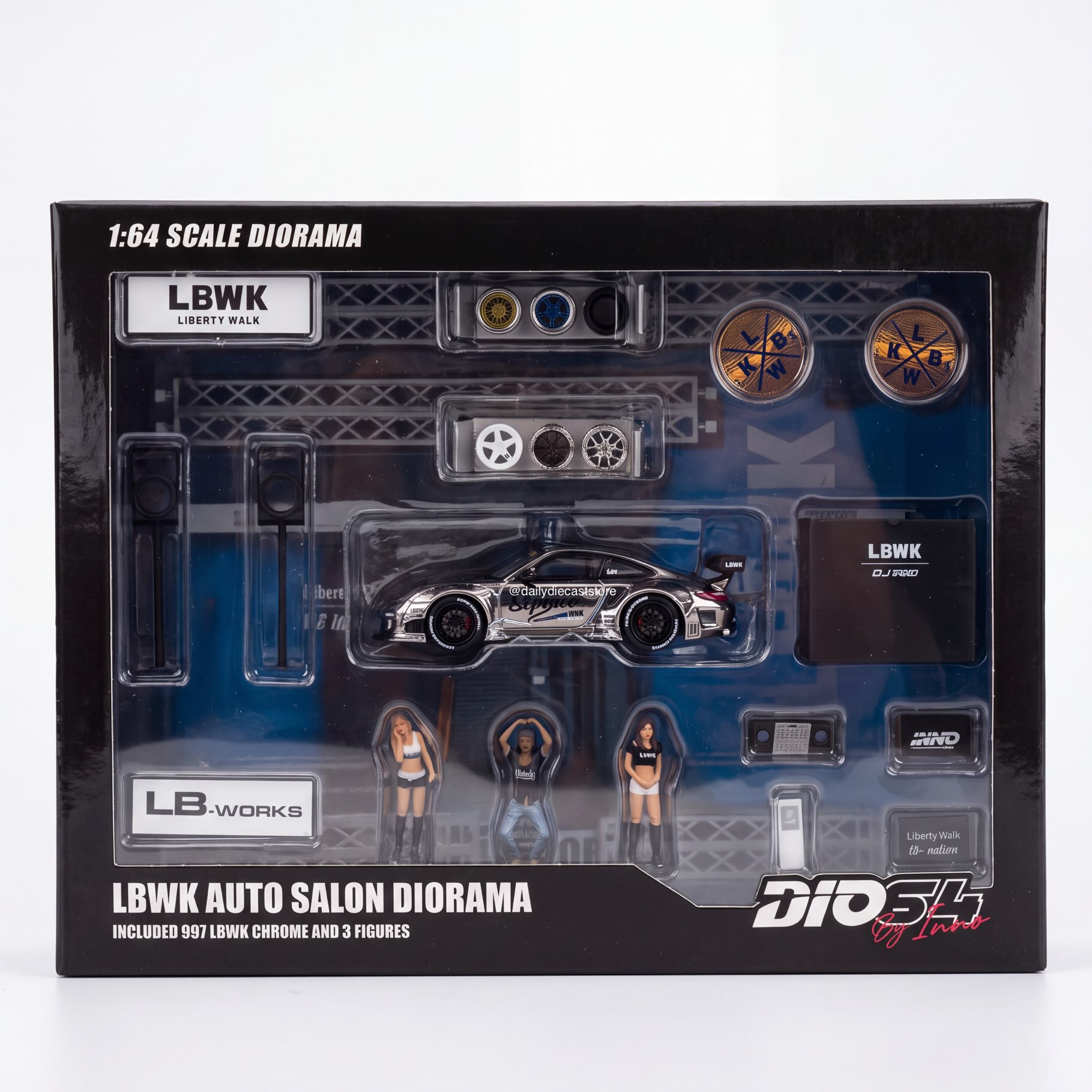INNO64 DIO64 LBWK Auto Salon Diorama w/ Porsche 997 Chrome & 3