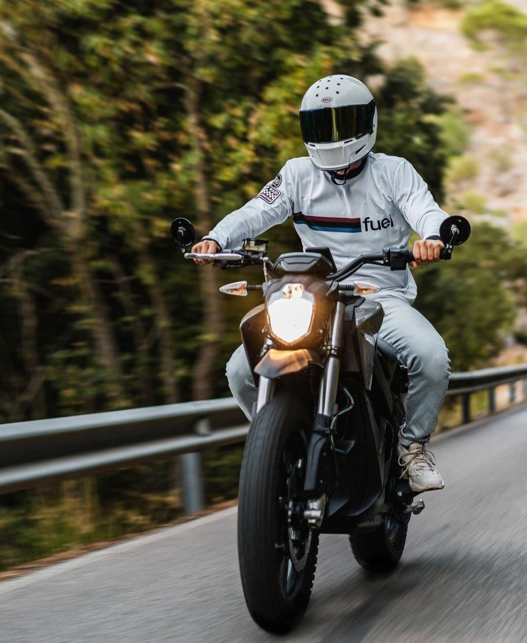 bell eliminator helmet white Forced Air washable liner Integrated speaker pockets Contoured cheek pads Double D The New Bell Eliminator Helmet