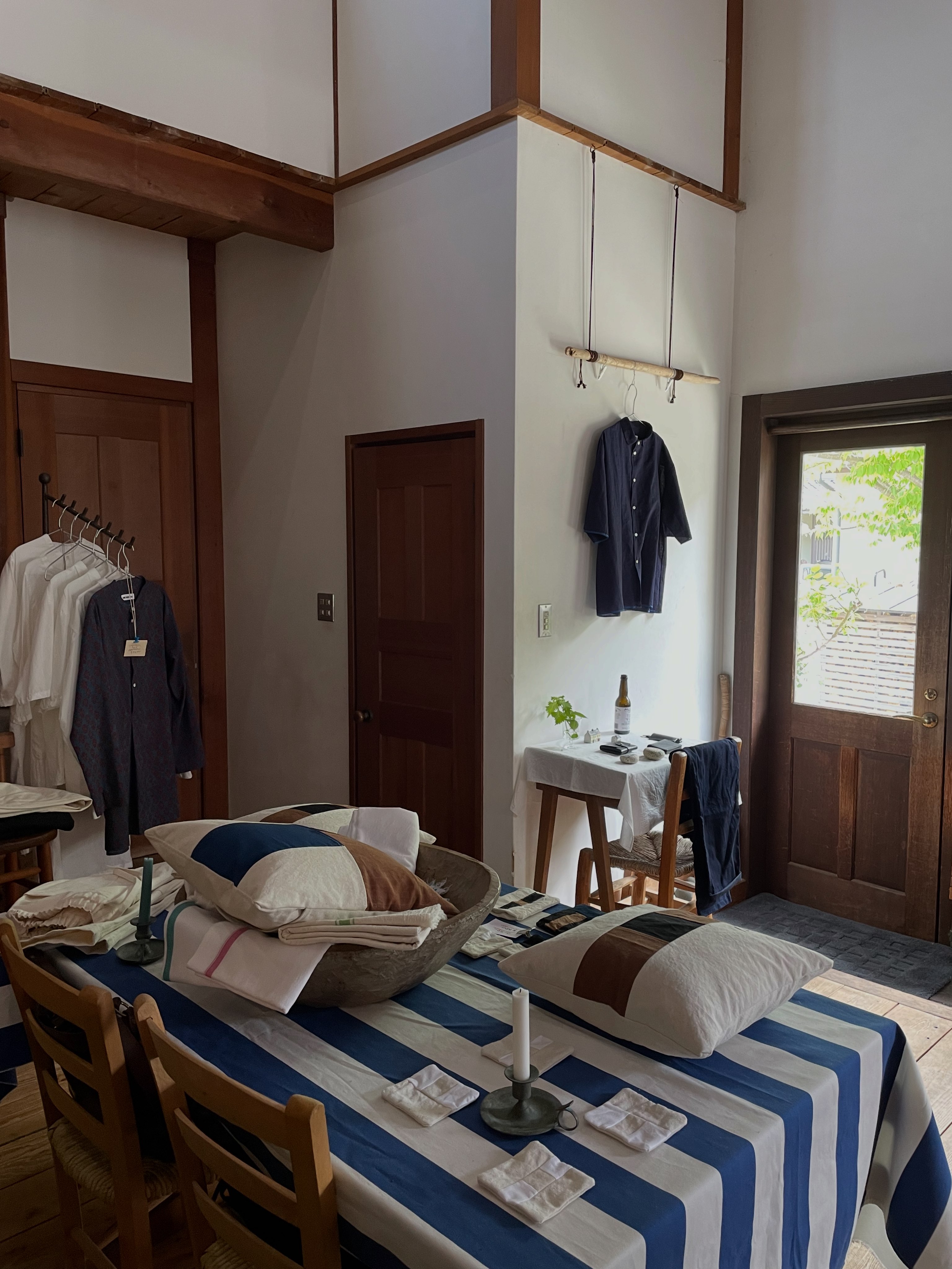 homesweethome - 岩井窯 山本教行 白掛線描角皿(小) 白掛線描四寸皿 灰