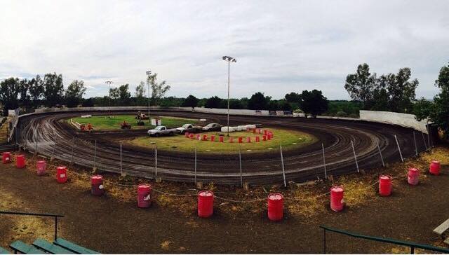 AABLM ( Airport Auto Broker Late Models ) - 05-29-10 Race at Lakeport ...