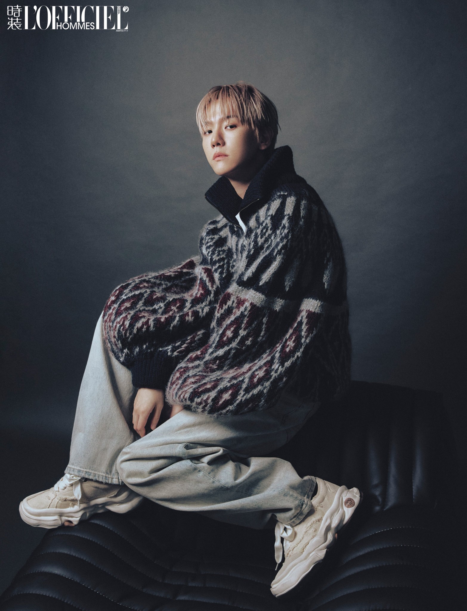 Baekhyun's China Photobook 'Stay' and 'Somewhere else' versions