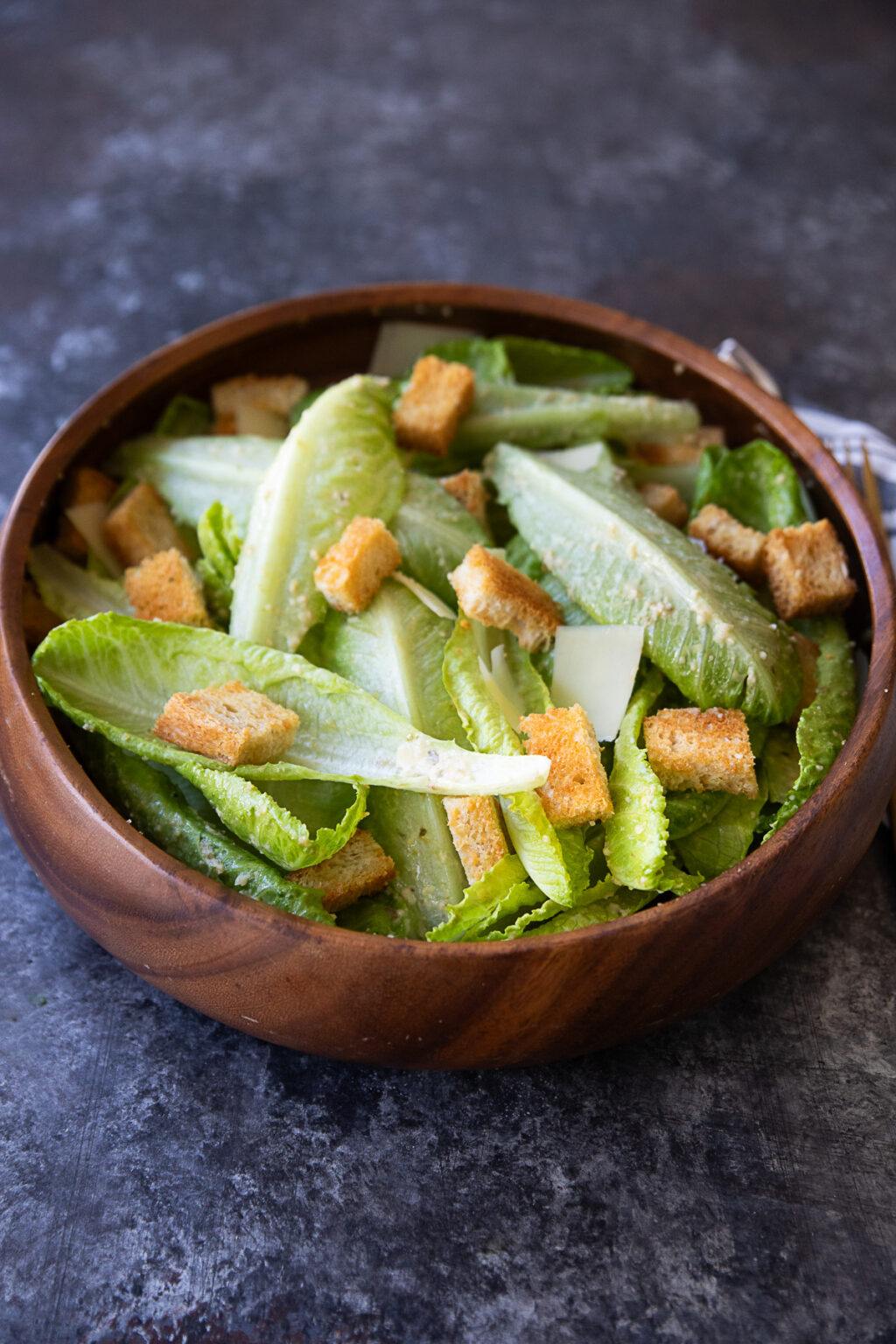 golden caesar dressing recipe Crisp romaine, creamy homemade dressing, and crunchy croutons 🥗✨ This homemade salad is simple, fresh, and packed with flavor in every bite! https://www.unicornsinthekitchen.com/homemade-caesar-salad- _okendo:syndication_key:CL135031002