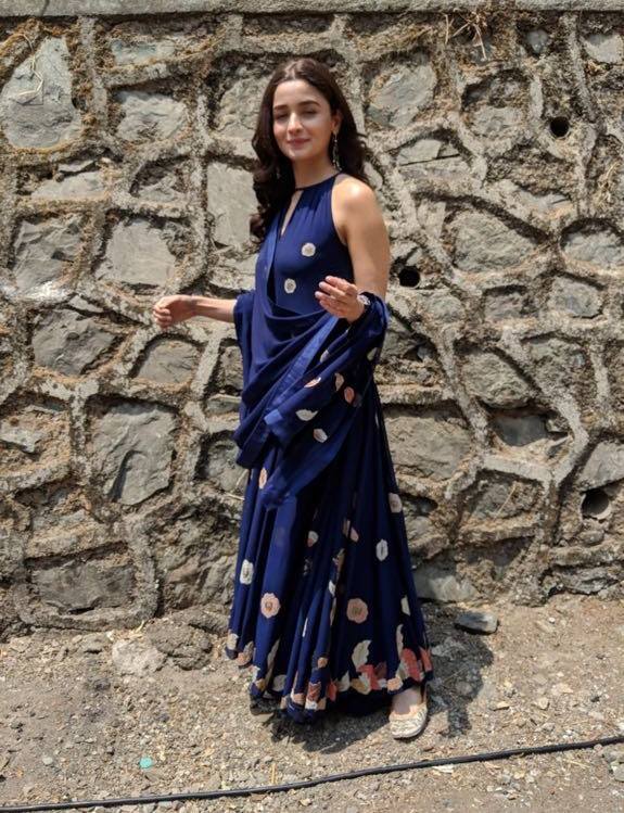 Alia Bhatt looks mesmerising in royal blue during Raazi's promotion