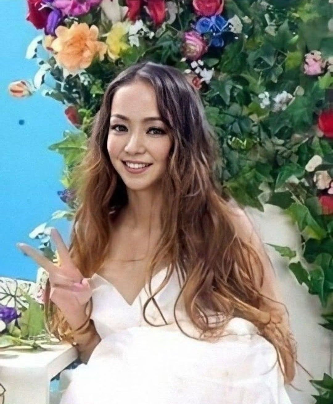 アム友の皆さん、こんばんは^_^ お久しぶりです(＾ｰ^) 黄色の衣装の