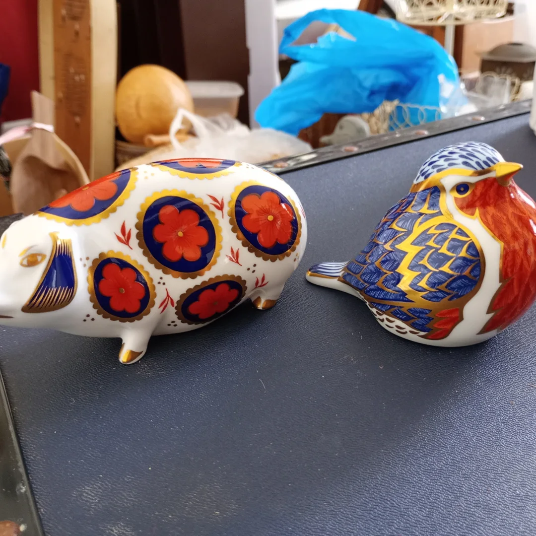 A couple of nice Royal Crown Derby paperweights arrived today. The