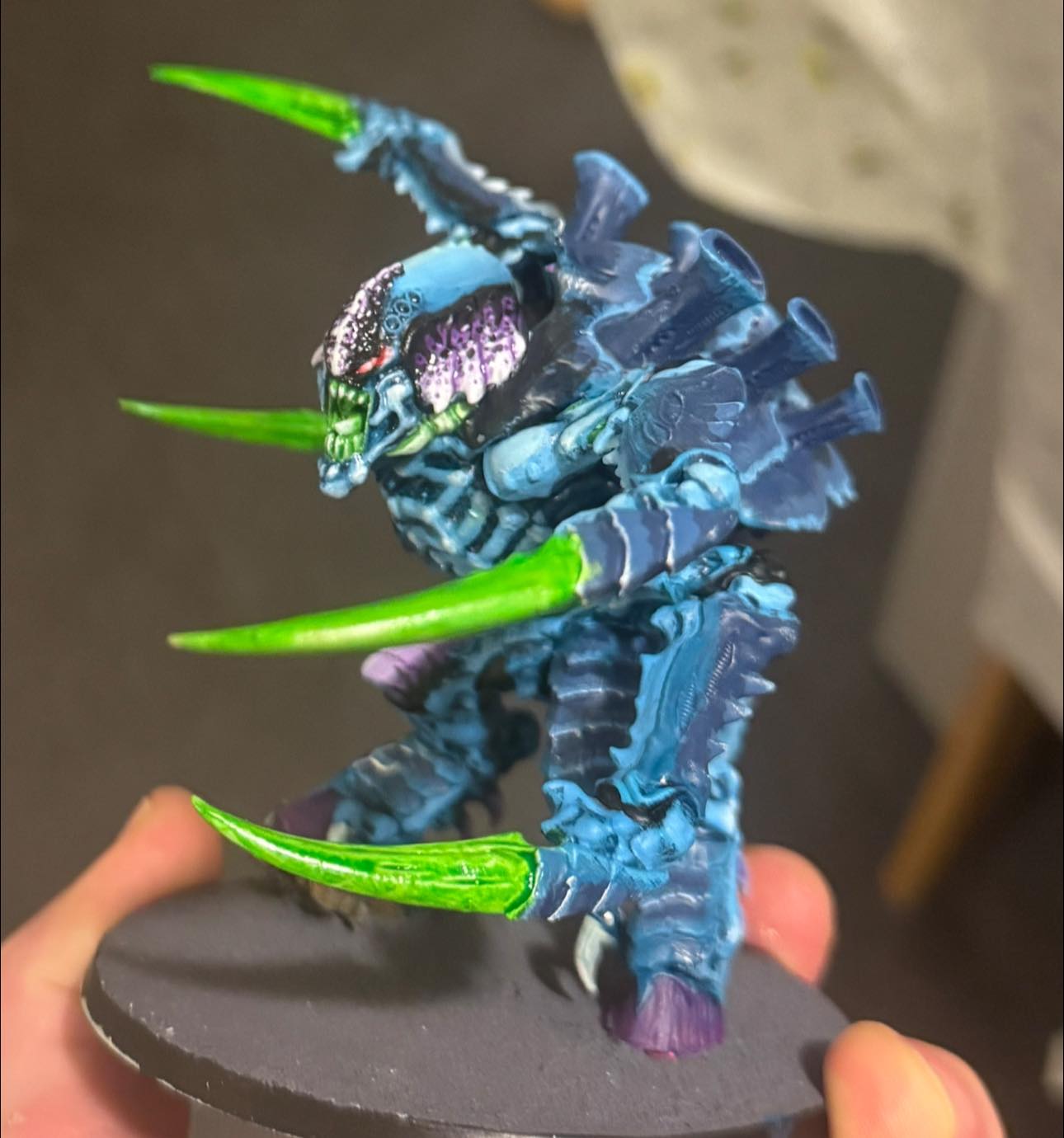 A little more progress on the head carapace and right leg