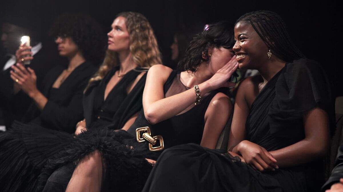Inside eBay's Endless Runway: How Vintage Designer Fashion Is Reshaping NYFW Discovery READ MORE: bit.ly/4xyzn7X