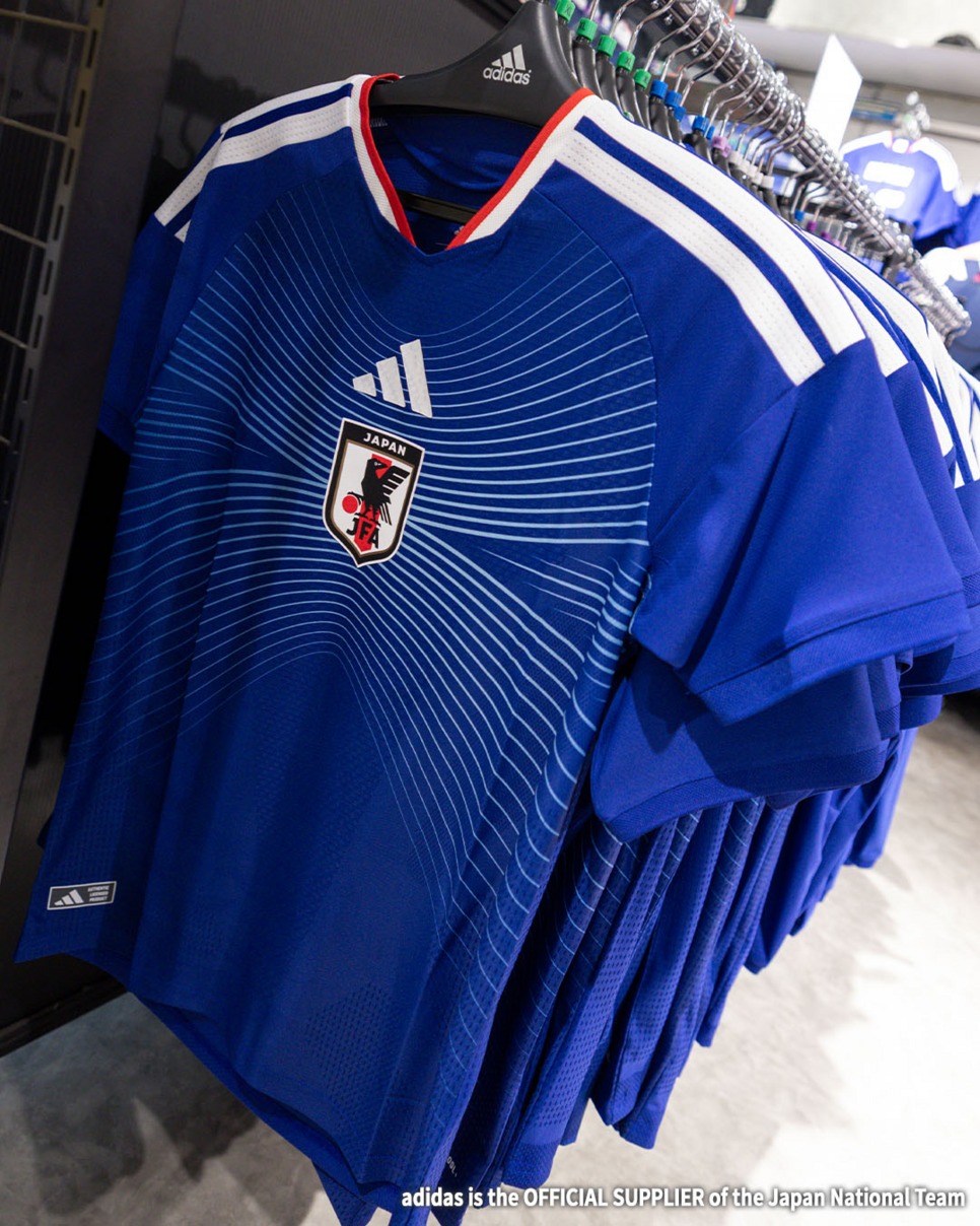 アイントラハト・フランクフルト 26-27シーズン AWAY ユニフォーム