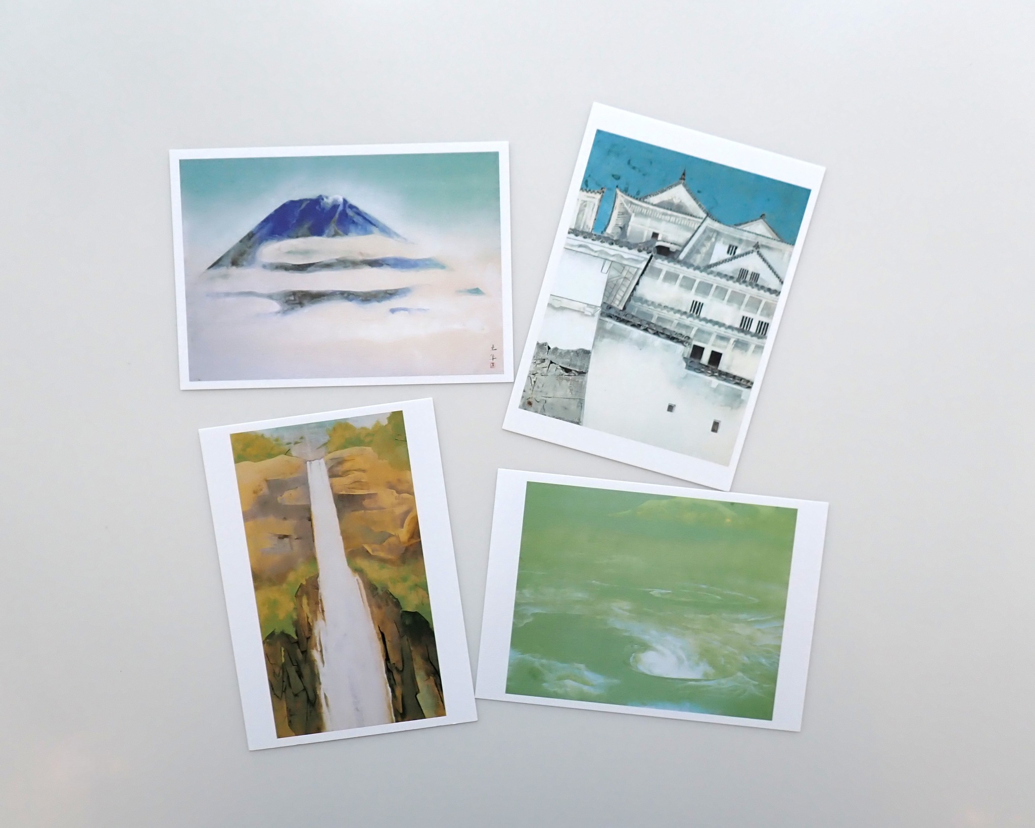 日本画豆知識】美しい青色の絵具「群青」は最も希少で高価な岩絵具の一