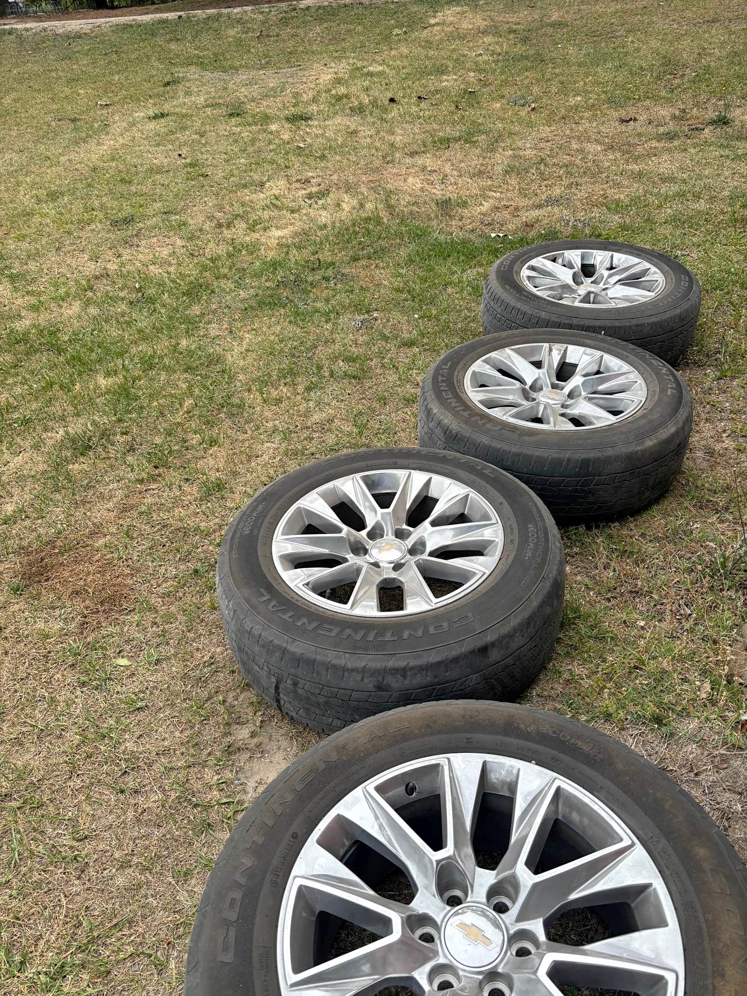 3 rims with tire - Car Wheels, Tires & Parts | Facebook Marketplace ...