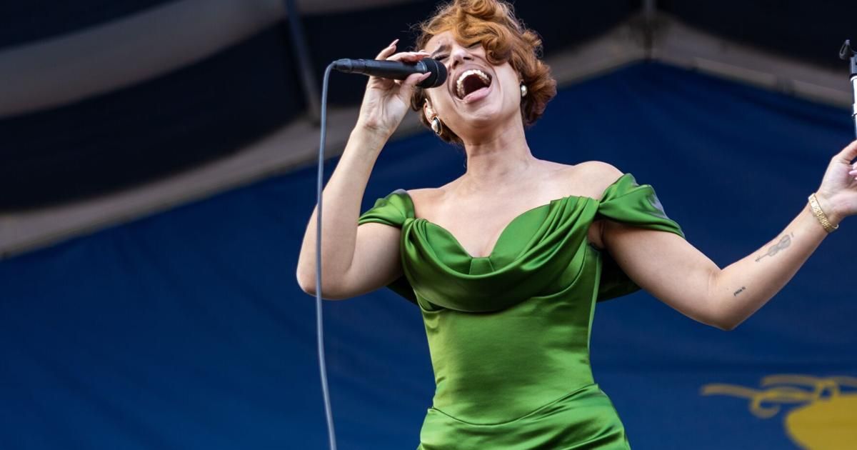 burlesque green dress song Pop star Raye spent Emmys night surprising the crowd at a New Orleans club bit.ly/4AhwGdI You never know what you'll see — or hear — when you go out for a V-neck prom gown